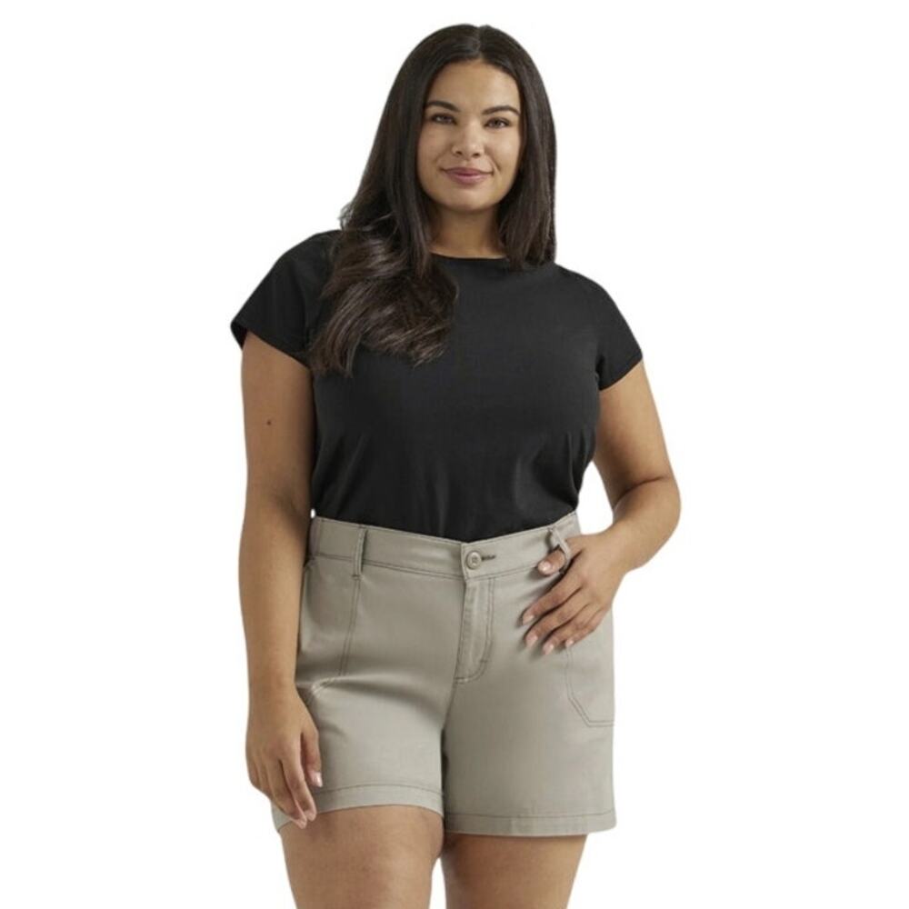 Lee® Women's Plus Mid Rise Utility Short‎ Mushroom Size 24W NWT Beige Cotton
